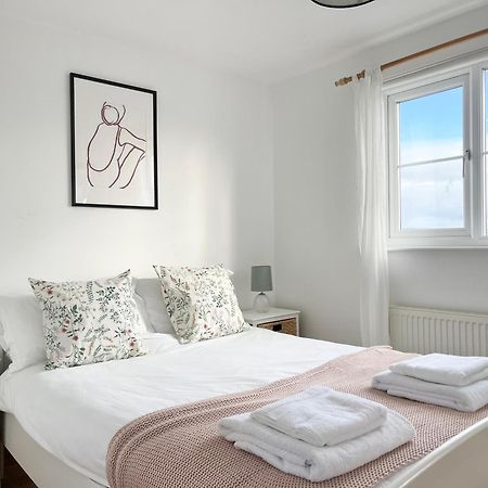 Spacious Home Sleeps 6 Short Walk To Port Isaac Village & Stunning Views Bagian luar foto